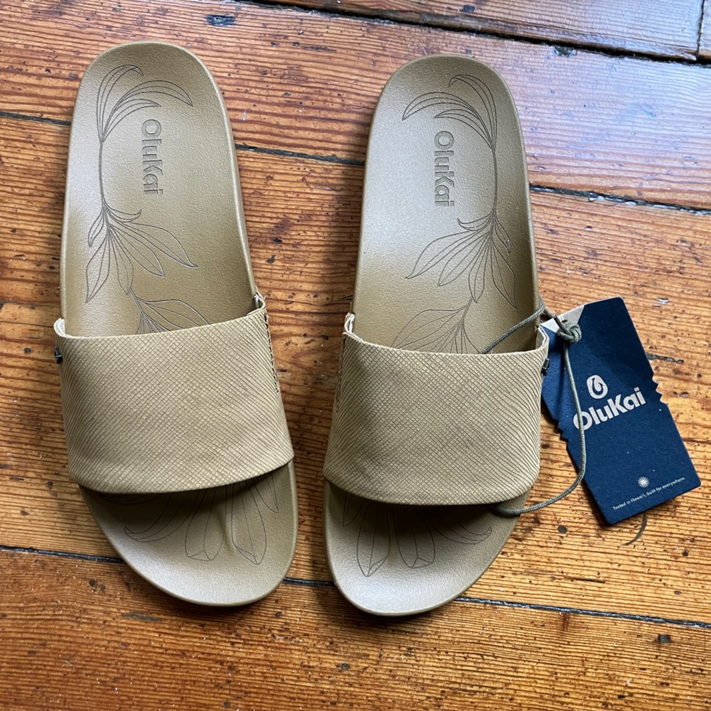 OluKai Khaki Slide Sandals-women’s 7-NWT